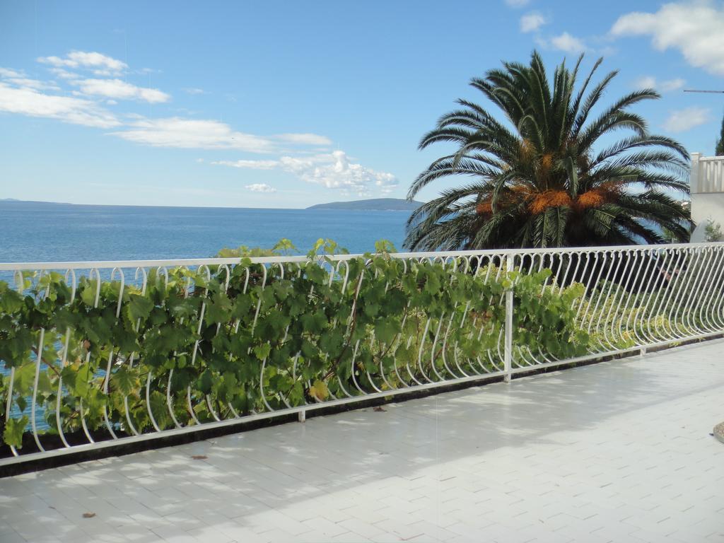 Apartments Mimoza Brist Exterior photo
